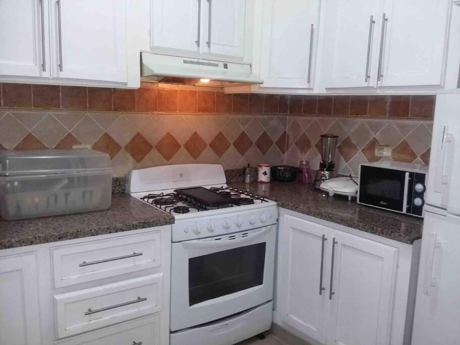 Habitacion Cerca Del Mar Y Zona Colonial Санто-Доминго Экстерьер фото